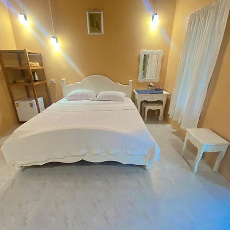 ลีลา โฮมสเตย์ Leela Homestay Chang Klang District Екстер'єр фото