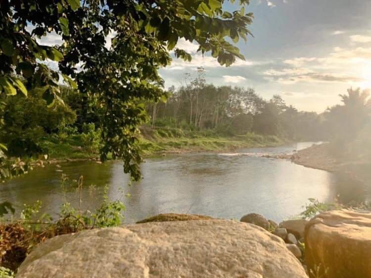 ลีลา โฮมสเตย์ Leela Homestay Chang Klang District Екстер'єр фото