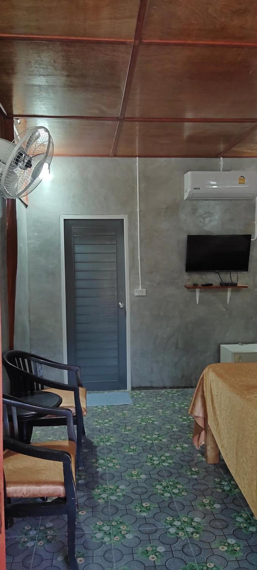 ลีลา โฮมสเตย์ Leela Homestay Chang Klang District Екстер'єр фото